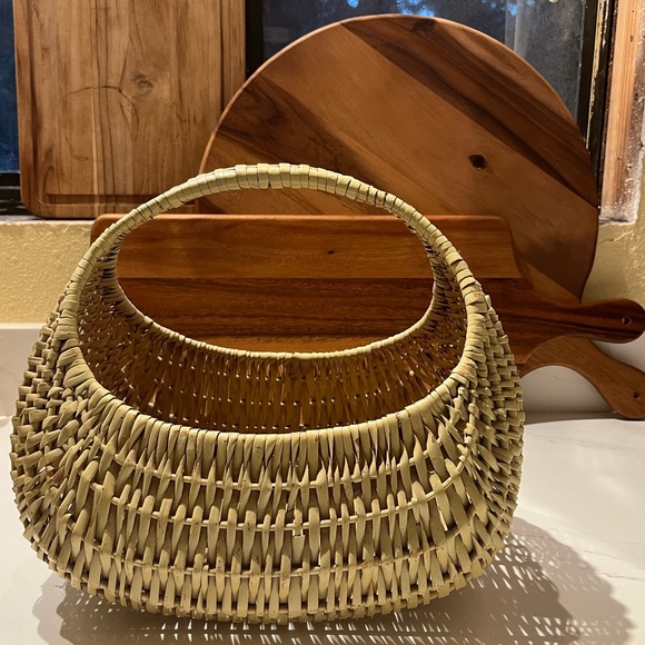Other - Large vintage wicker basket